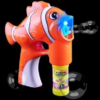 Pistola bubble blaster con pesce