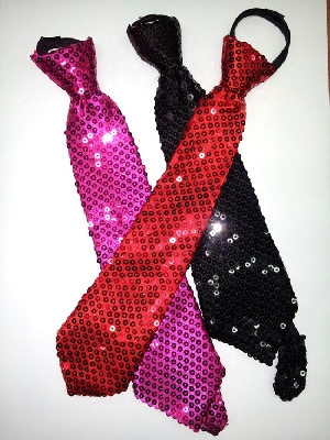 Offerte pazze Comparatore prezzi   cravattino con paiette colorate  il miglior prezzo  